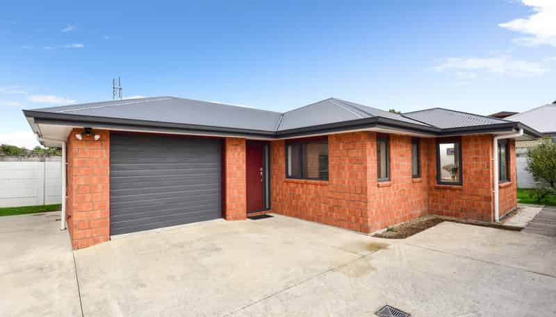 19 Landmark Court, Huntington