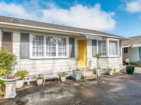 2/16B Cambridge Street, Gonville
