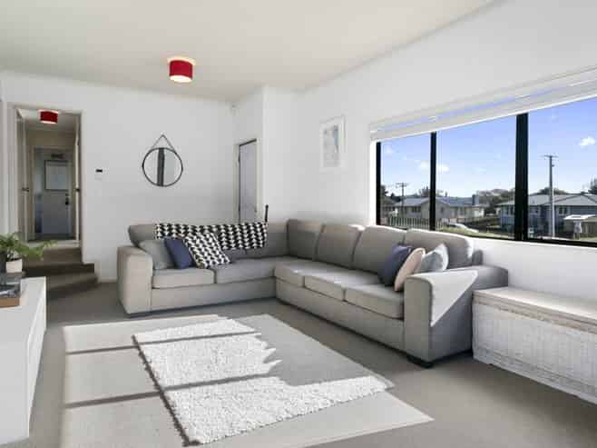 33 Tawa Street, Hilltop