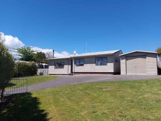 33 Tawa Street, Hilltop