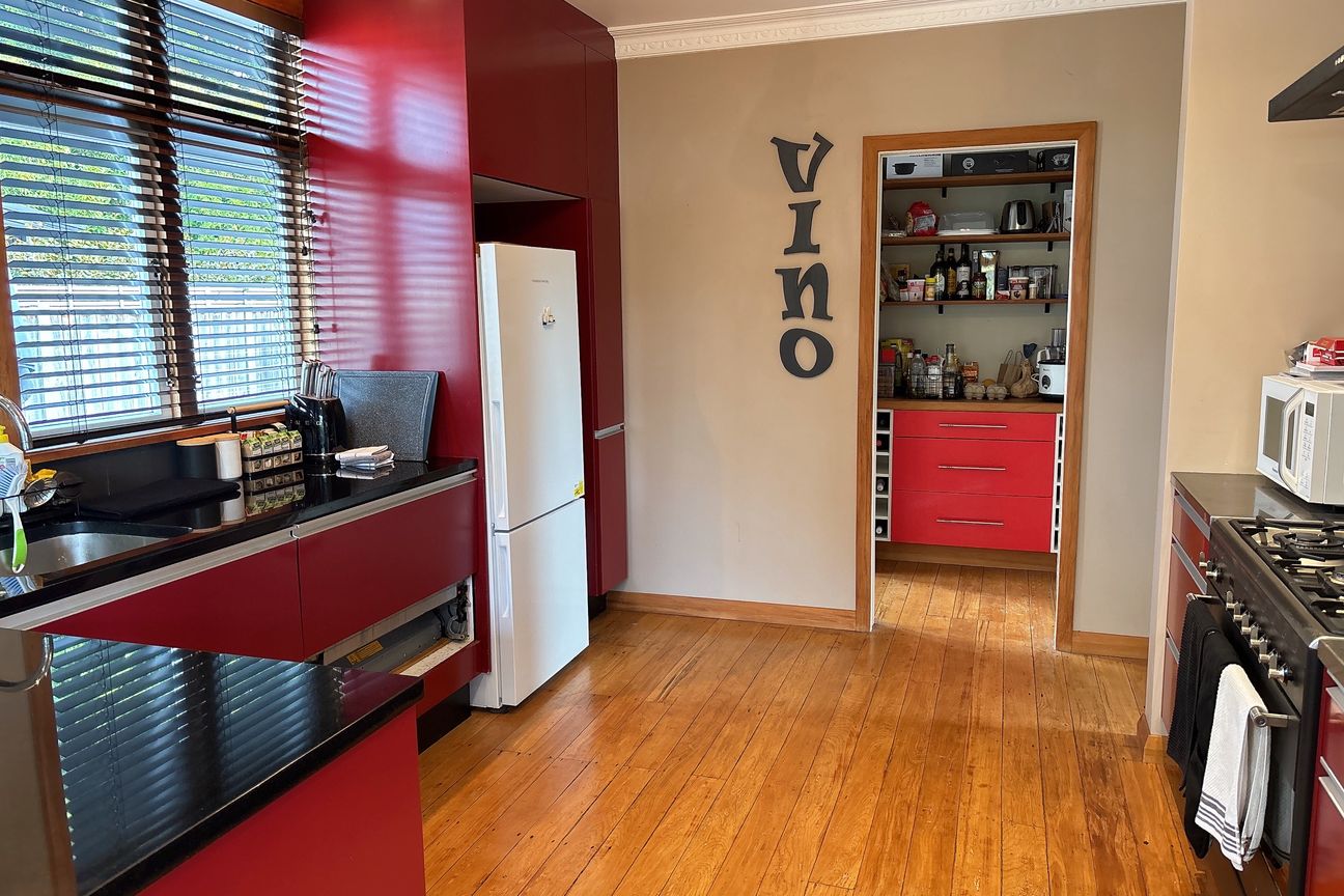 Top Hokowhitu Location - Semi Furnished - Aanzicht 3