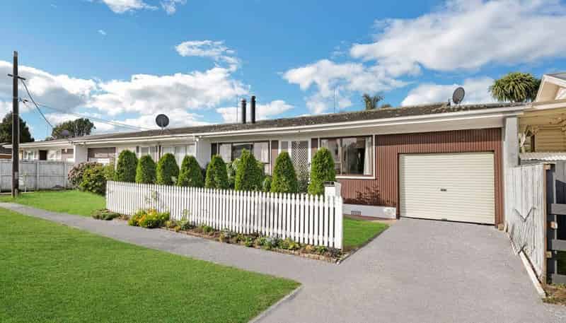 2/7 Don Street, Papakura