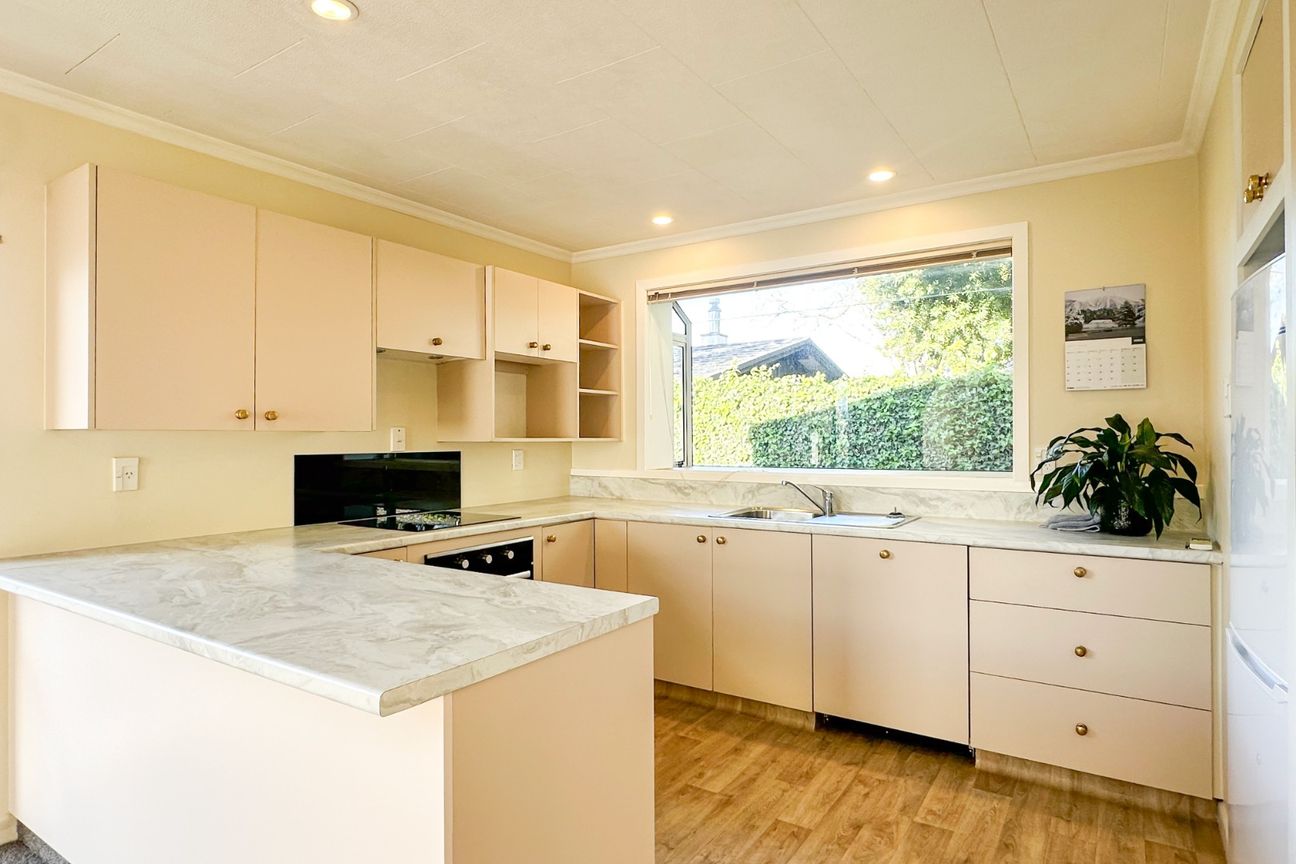 3-Bedroom Family Home in the Heart of Bishopdale Christchurch for Rent - Widok 5