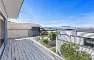 1/19 Seaview Road, Castor Bay