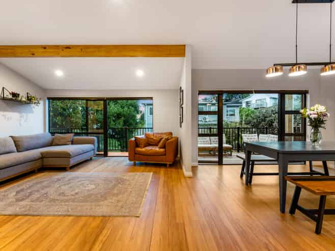 2/21 Aorangi Place, Birkenhead