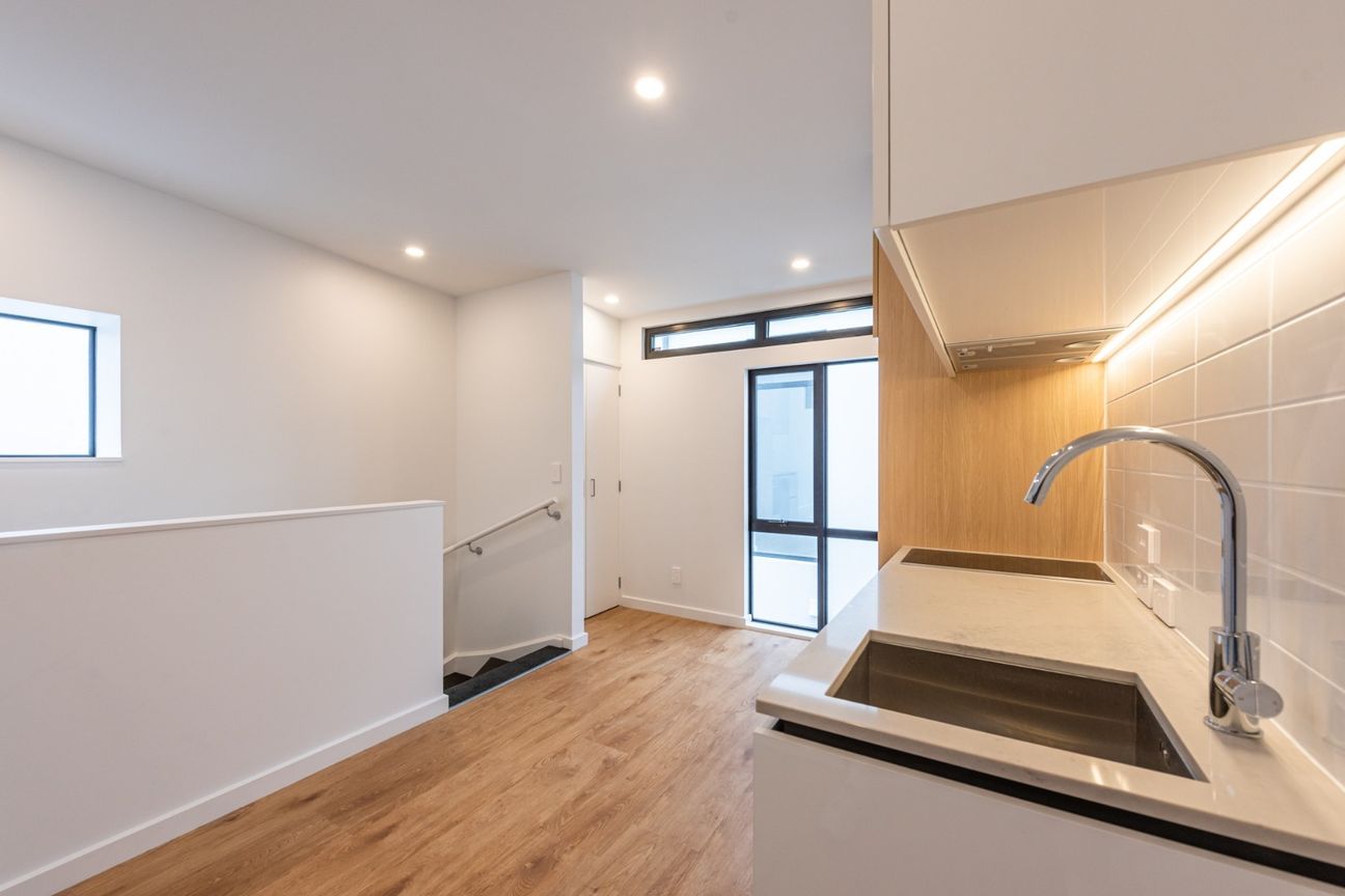 Near new, perfect location 1 bedroom in the city - Bild 4