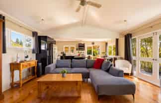 29 Cedar Terrace, Stanmore Bay