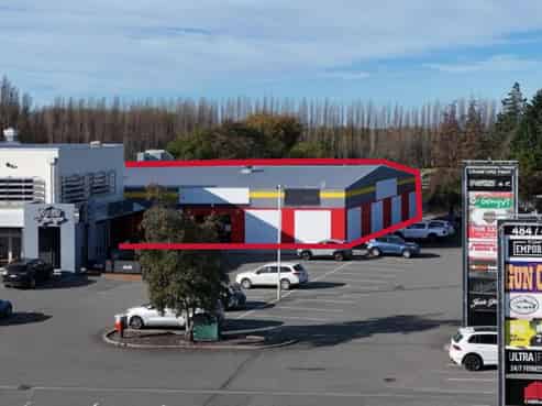 High-profile retail opportunity on Cranford Street