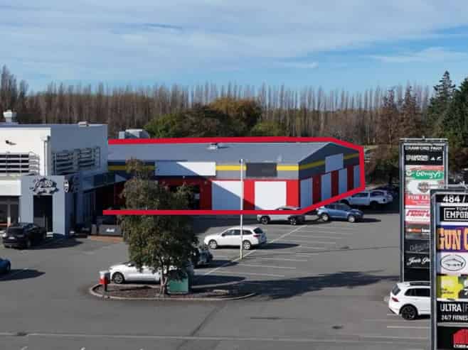 High-profile retail opportunity on Cranford Street