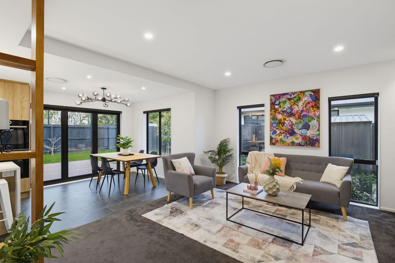 Upgraded Living In Desirable Location! - Vista 4