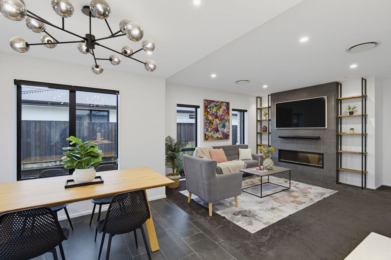 Upgraded Living In Desirable Location! - Vista 2