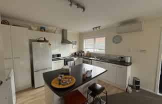 15 Glenties Lane, Ellerslie
