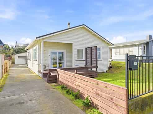 4 Tregenna Street , Castlecliff