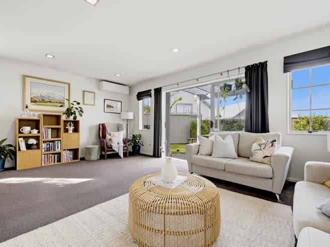 16/9 Georgia Terrace, Albany
