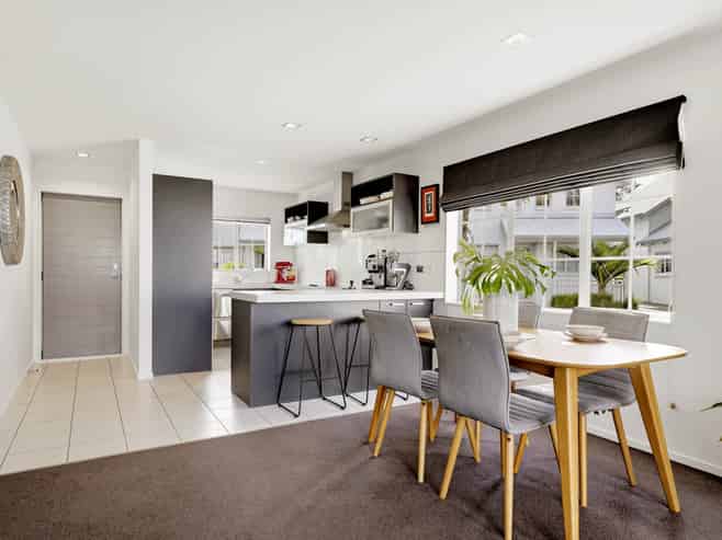 16/9 Georgia Terrace, Albany