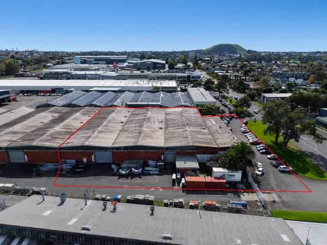 2,538sqm Cheapest Racked Warehouse @ $150/sqm
