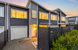 18 Taitonga Lane, Stanmore Bay
