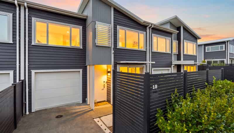 18 Taitonga Lane, Stanmore Bay