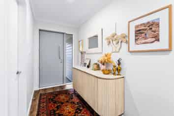 6 Radcot Drive, ROLLESTON