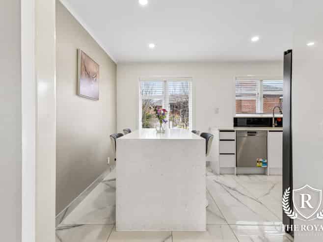 2/33 Plunket Avenue, Papatoetoe