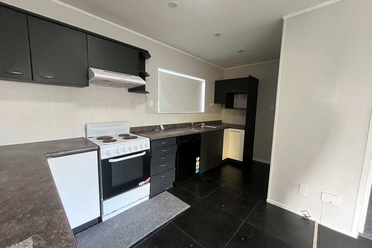 Massey, 3 bedrooms - Więcej