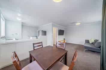 2/10 Ponderosa Grove, Maoribank