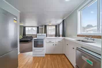 2/10 Ponderosa Grove, Maoribank