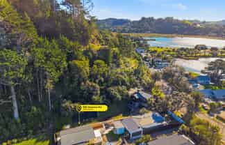 15B Waiwera Road, Waiwera