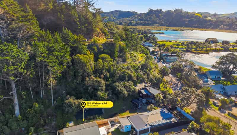15B Waiwera Road, Waiwera