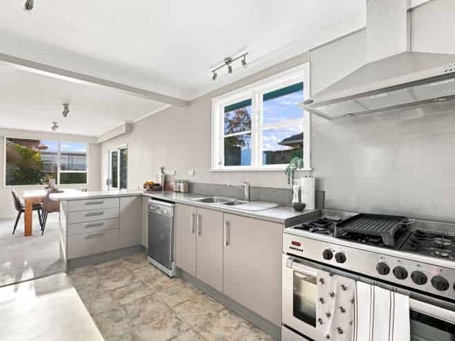 31 Manuka Street, Castlecliff