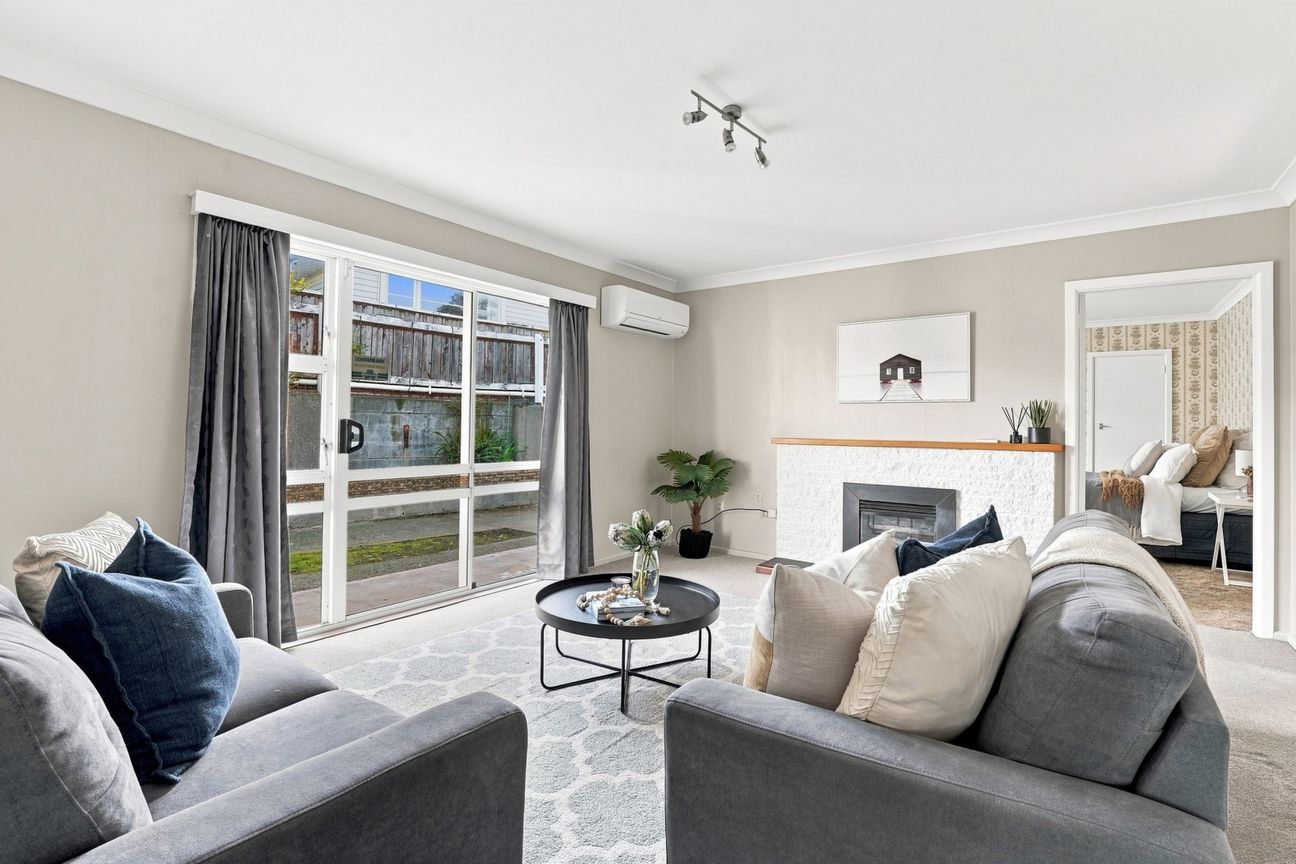 Solid, spacious and full of opportunity - Aanzicht 2