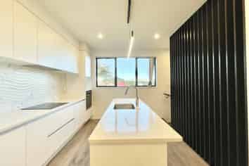 15/54 Taharoto Rd, Takapuna
