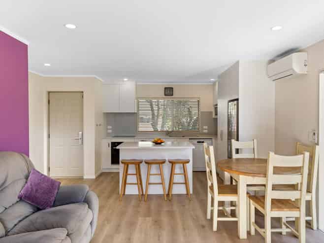 2 Elwarth Way, Ranui