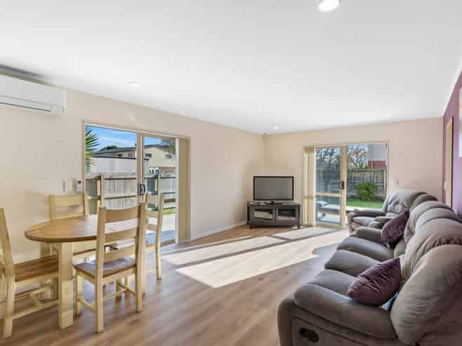 2 Elwarth Way, Ranui