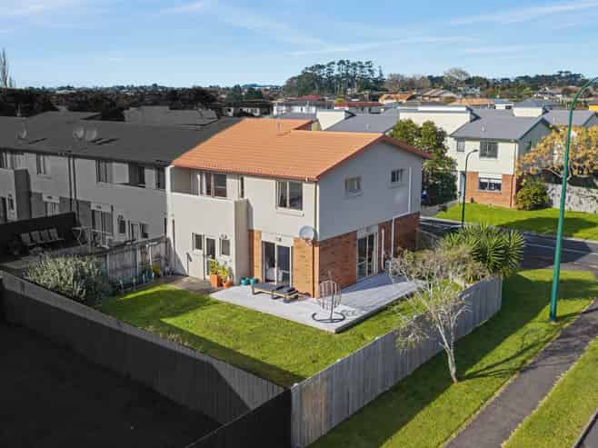 2 Elwarth Way, Ranui