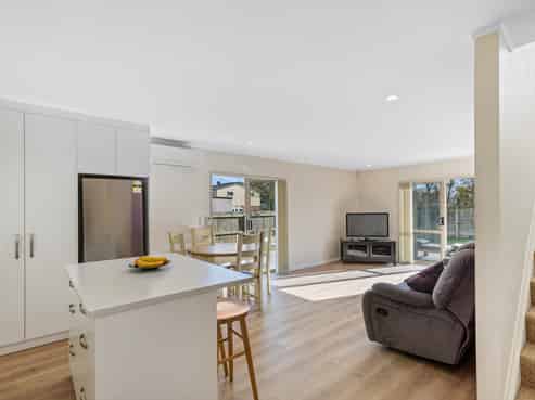2 Elwarth Way, Ranui