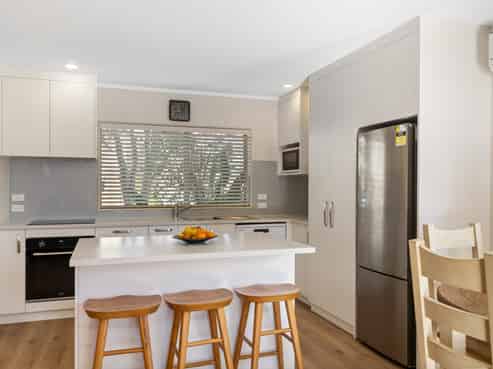 2 Elwarth Way, Ranui