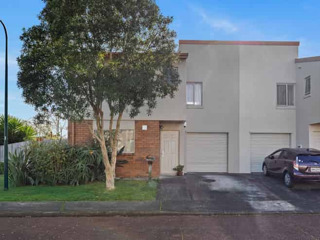 2 Elwarth Way, Ranui