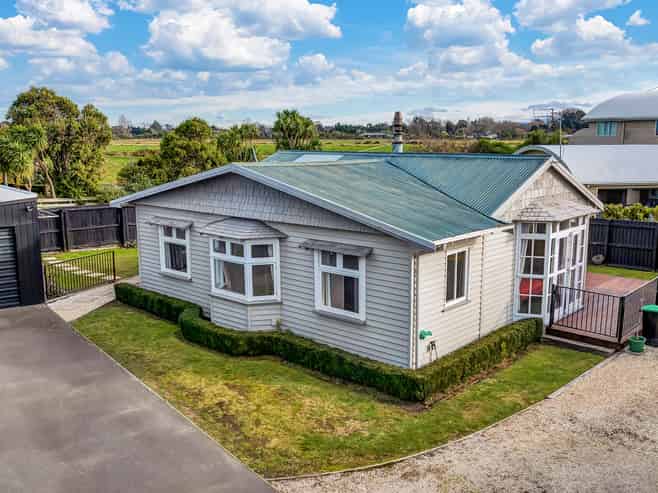 97B Park Terrace, Waikuku Beach