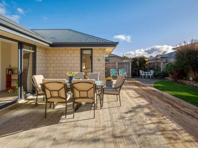 22 Fulton Street, Springlands
