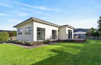 56 Wallace Street, Featherston