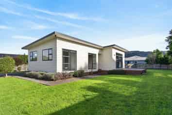 56 Wallace Street, Featherston