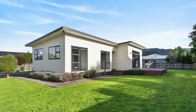 56 Wallace Street, Featherston