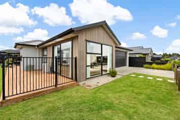 8 Kuinga Street, Wainui