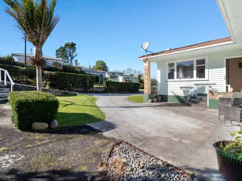 99 Clawton Street, Westown