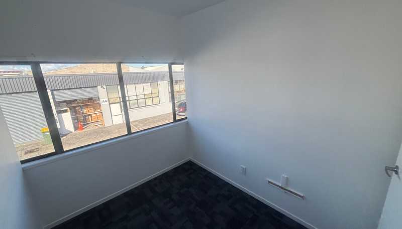 B4/50 Keeling Road, Henderson