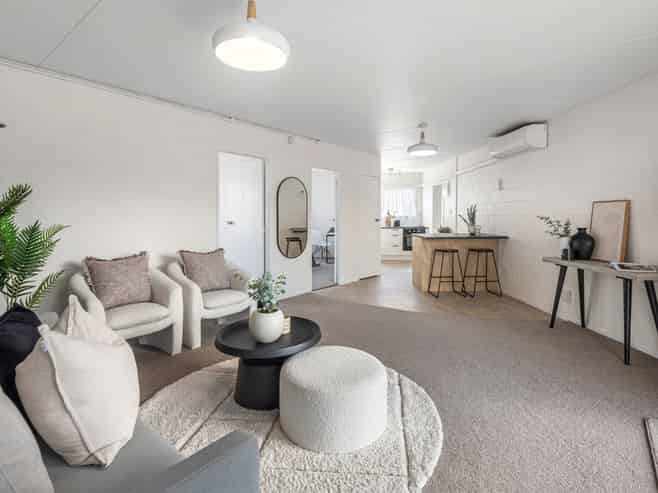4/10 Cooke Street, AVENUES
