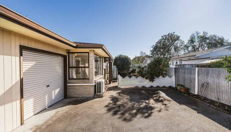 2/307 Charles Street, Saint Leonards