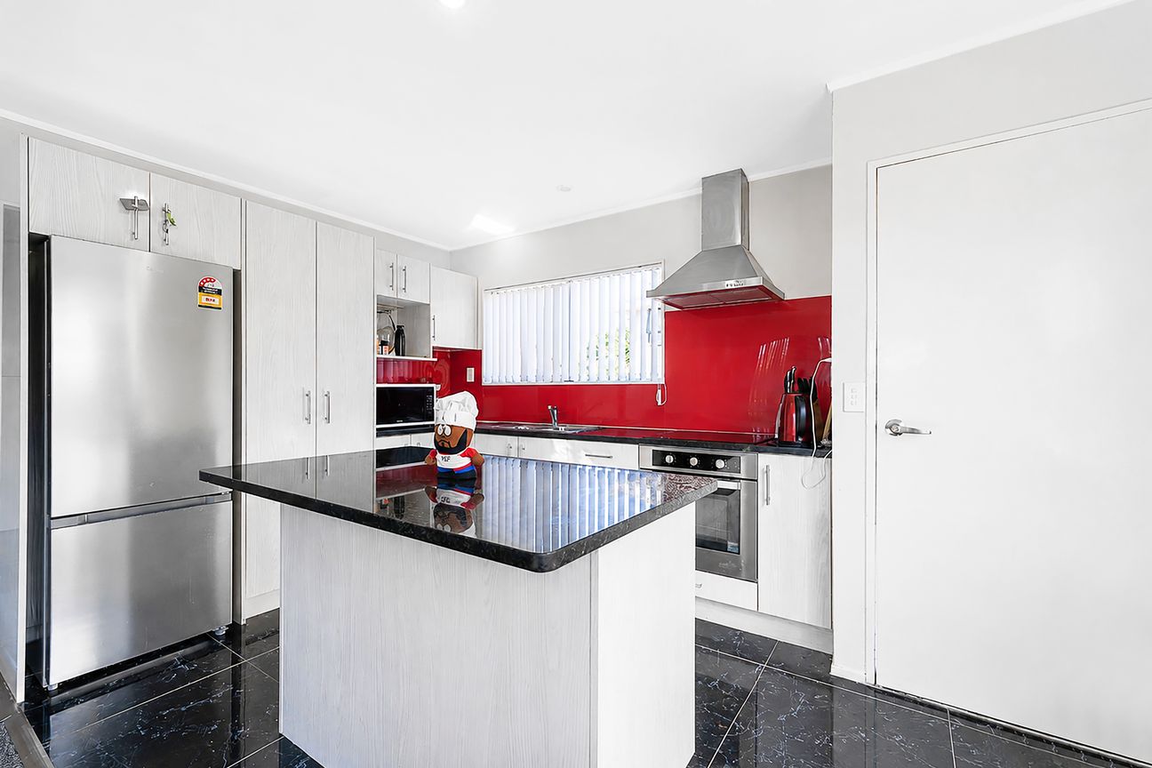 Change of Circumstances - Must be SOLD! - Vista 4
