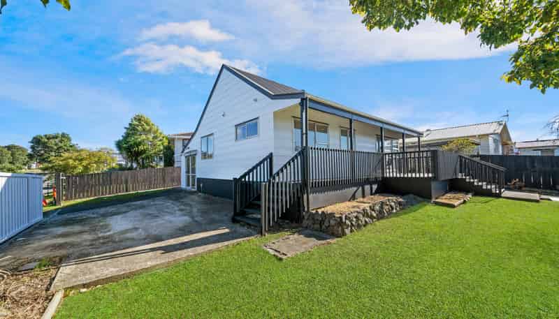 1/2 Kennington Drive, Clendon Park